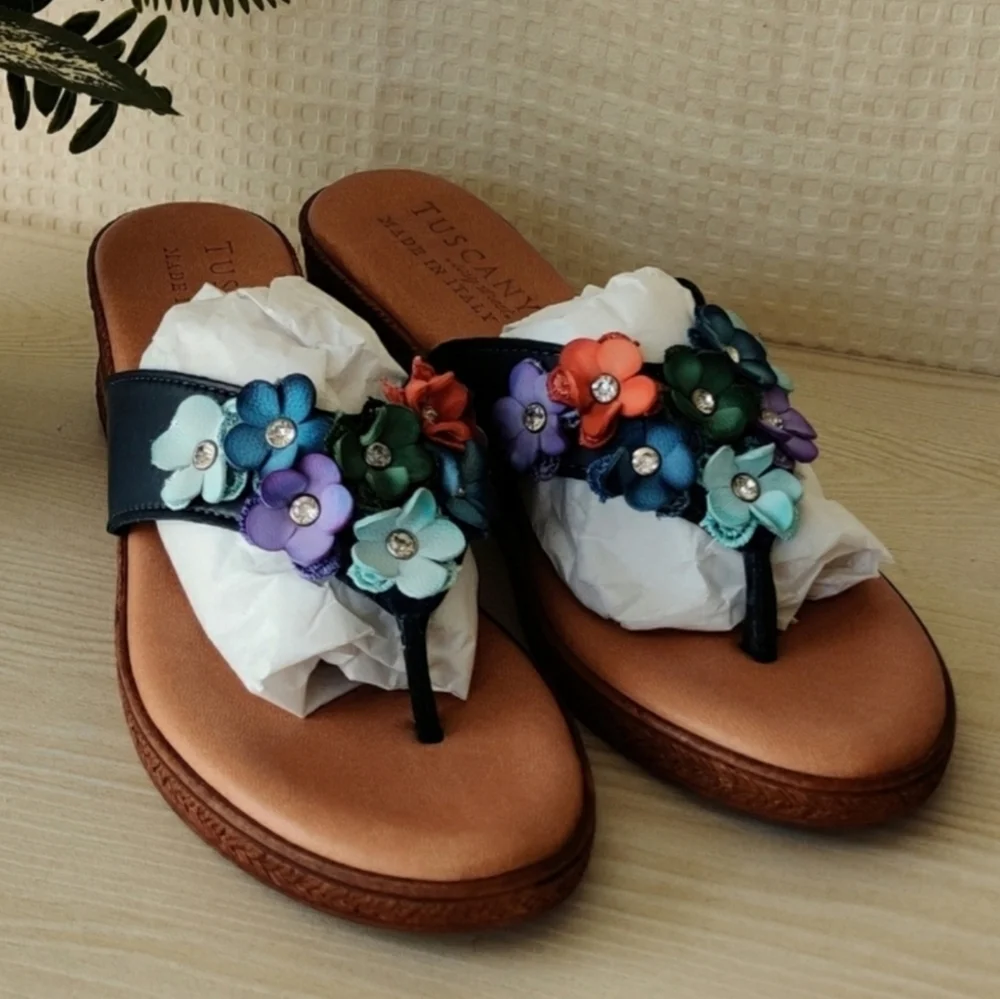 Tuscany By Easy Street Giordana Women’s Blue Wedge Floral Sandals Size 8W